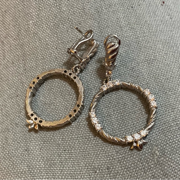 Judith Ripka: Sterling silver earrings n circle charm attached to 20”chain set. - Picture 6 of 13